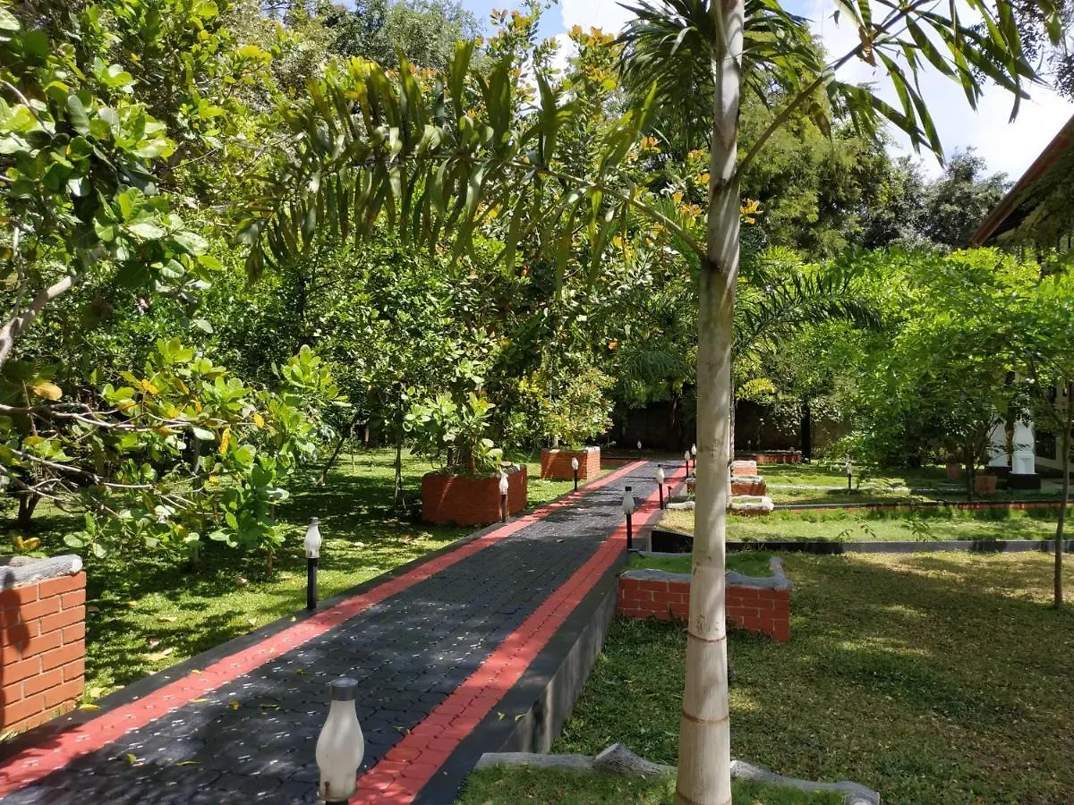 ***** Hotel Sigiriya Cashew Palace Resort Daganapothaha Sri Lanka